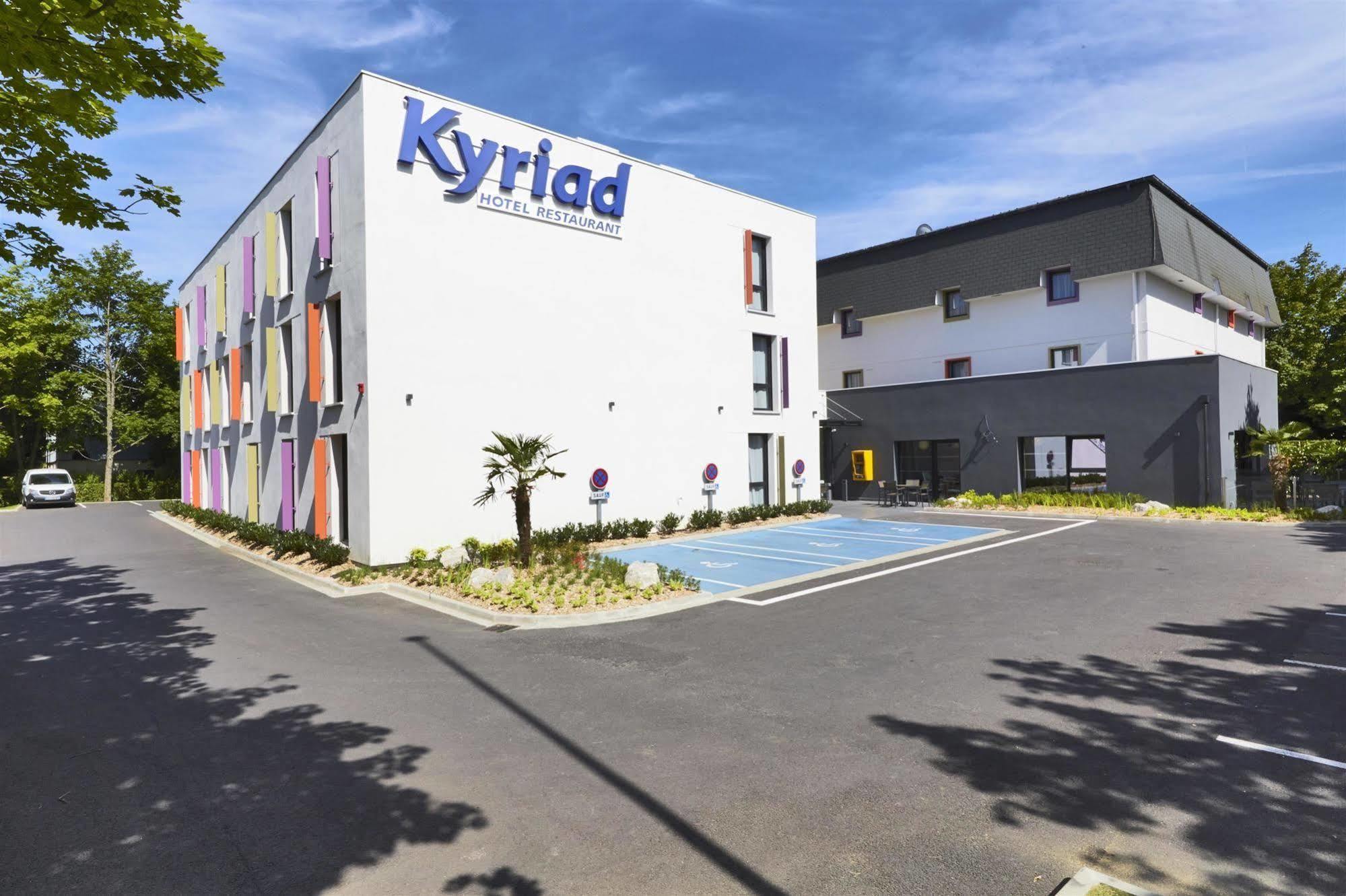 Kyriad Saint Quentin En Yvelines - Montigny Zewnętrze zdjęcie