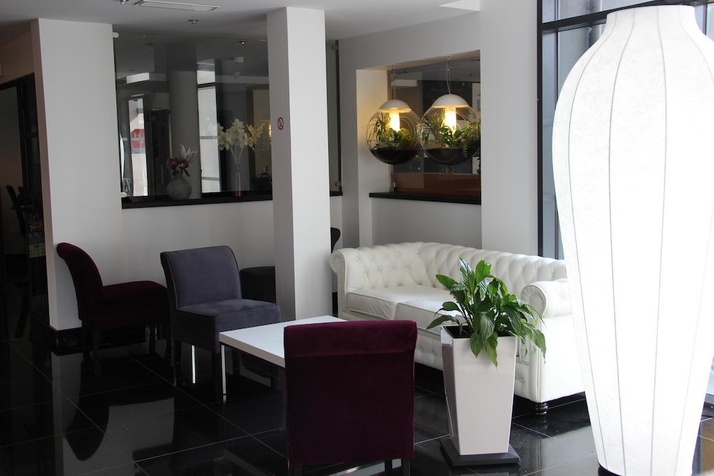 Kyriad Saint Quentin En Yvelines - Montigny Zewnętrze zdjęcie